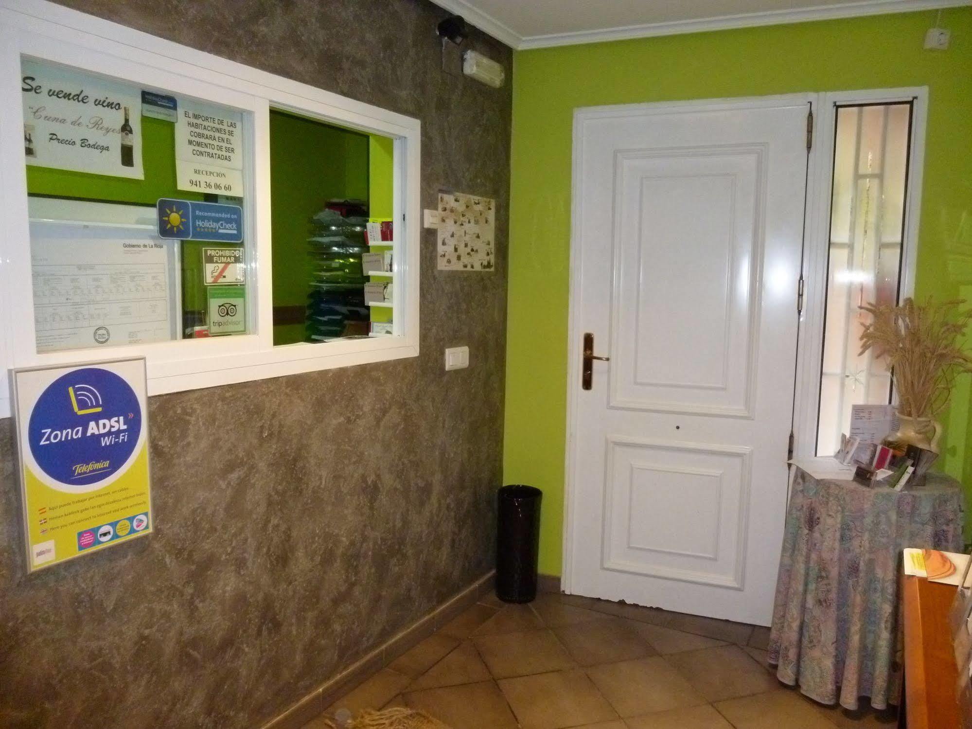 Hostal Ciudad De Nájera Zewnętrze zdjęcie