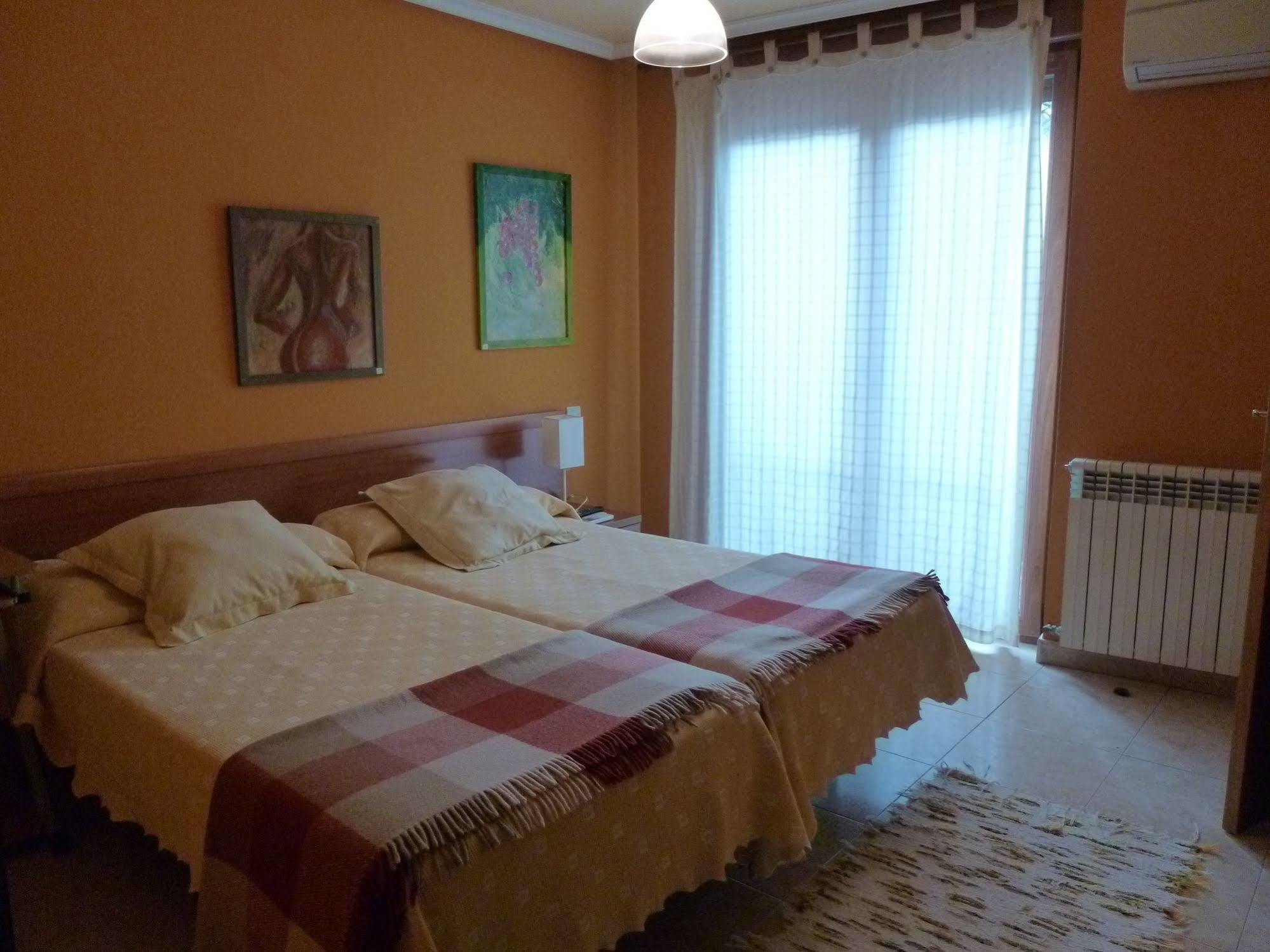 Hostal Ciudad De Nájera Zewnętrze zdjęcie